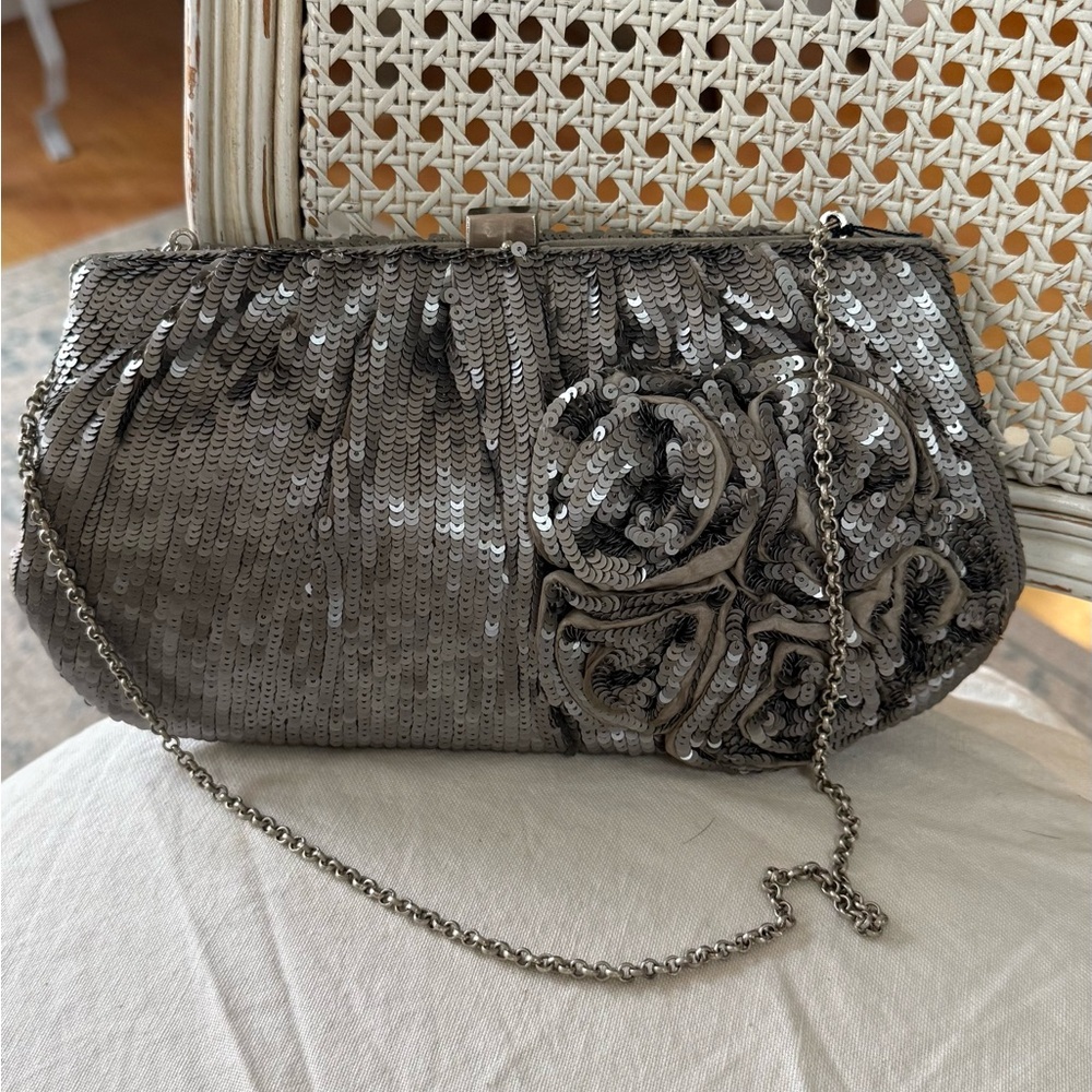 Elegant Silver Sequin Clutch - Picture 1 of 1